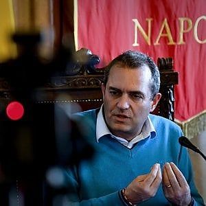 De Magistris sul fuori onda di De Luca: "Soffre di manie ossessive"