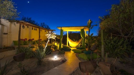 Benessere fisico e spirituale in Sardegna, tra ulivi e vigneti