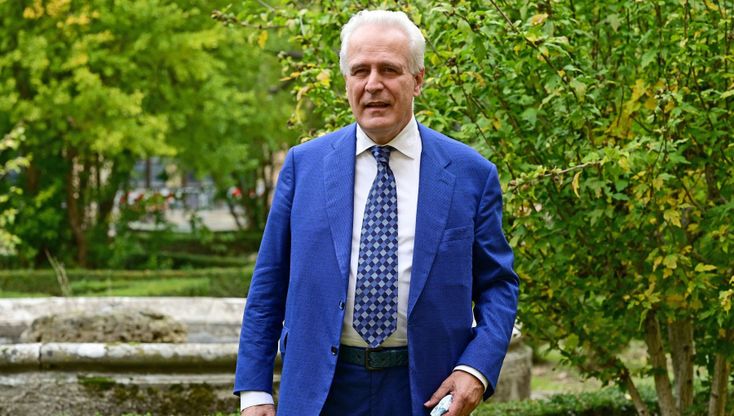 Il nuovo governo della Toscana: storie e carriera degli assessori 