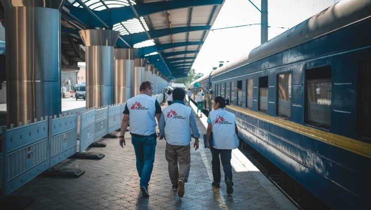Ucraina, il treno ospedale Msf che soccorre i feriti di guerra