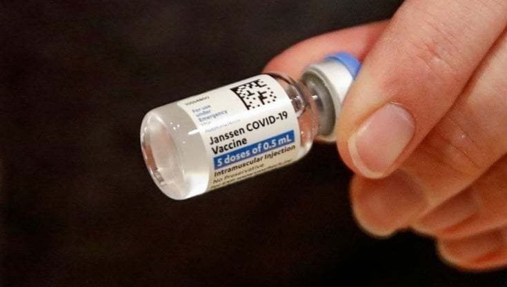 Vaccini, richiamo in vista per chi ha fatto Johnson e Johnson. Ricciardi: "L'efficacia della protezione scema dopo due mesi" 