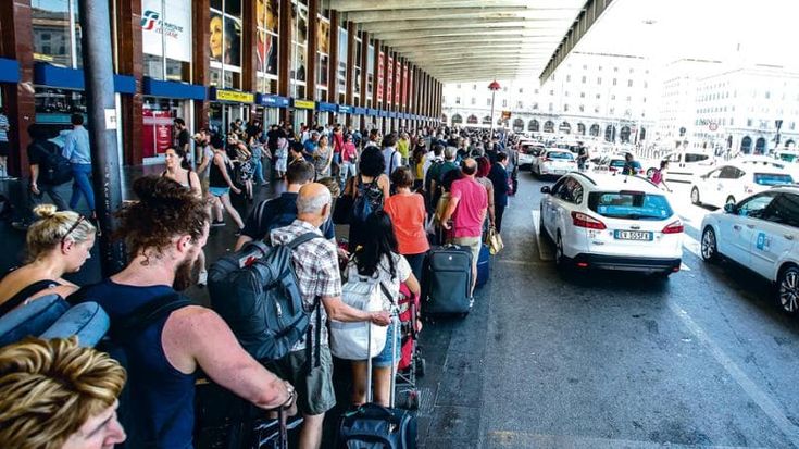 Governo ostaggio dei tassisti: “Così l’Expo 2030 è a rischio”