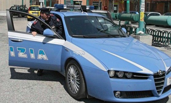 Colpi di pistola contro la finestra, due feriti a Cerignola