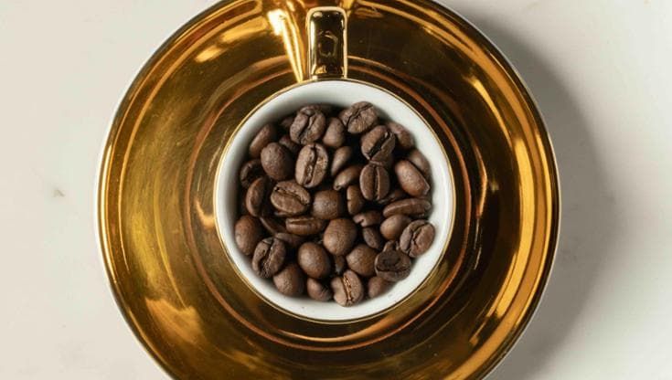 Un caffè che vale oro: una tazzina costa 50 euro