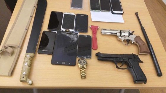 Baby gang a Milano: 9 arresti e 5 fermi per le aggressioni della 'paranza' nella movida all'Arco della Pace
