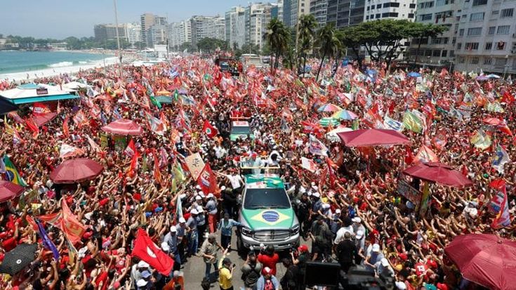 Brazil run-off today: polls show Bolsonaro and Lula neck and neck