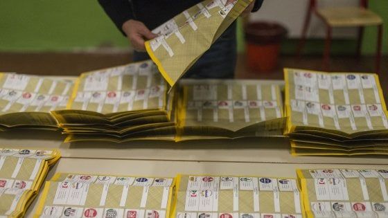 Il voto visto dall'Emilia-Romagna: Pd, da Sermenghi a Lo Giudice, richieste di dimissioni