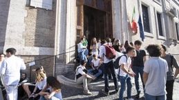 Maturità, i consigli dell'esperto contro l'ansia degli orali: "Rilassatevi, dormite e fate esercizi di respirazione"