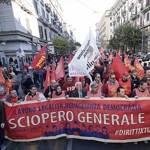 La Fiom in corteo con Landini<br />"A Napoli per dare voce al Sud"