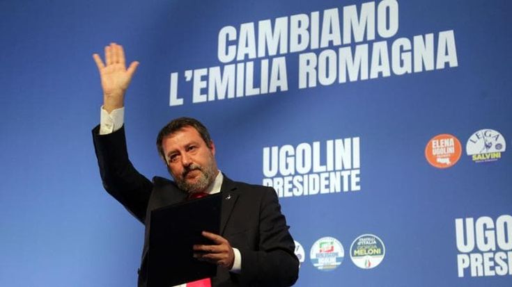 La Lega di Salvini crolla al 5%, nel 2020 era al 32. Anche FdI in flessione, tiene Forza Italia