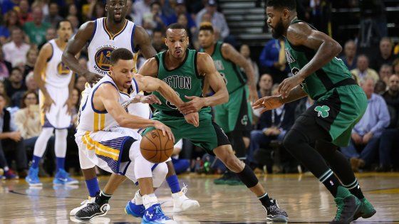 Basket, Nba: impresa Boston, Golden State cade in casa dopo 14 mesi