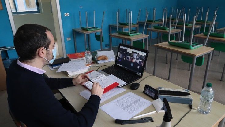 Scuola, sulla Maturità la scure del Covid. Gli studenti romani: "Troppa Dad, impreparati all’esame finale"