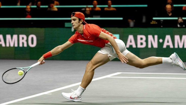 Tennis, Rotterdam: Musetti si ferma ai quarti. Tsitsipas in semifinale