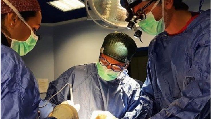 Bari, asportato tumore alla mammella di 3,5 chili: la paziente ha aspettato due anni per paura