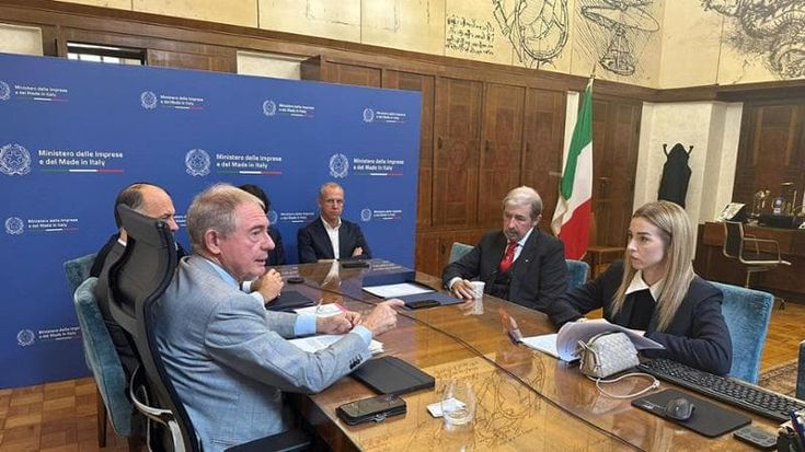 Ex Ilva, tavoli separati “Taranto non chiuderà”