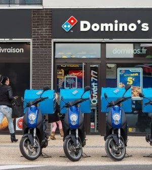 Domino's, la pizza lievita del 2000 per cento