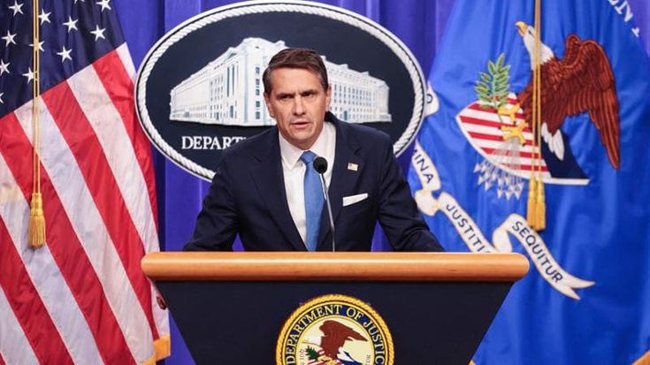 Todd Blanche, il sostituto di Pam Bondi, chiude l’era Epstein: “Ora l’America pensi ad altro”