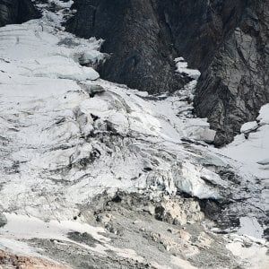 Conte presto in Val d'Aosta per un sopralluogo al ghiacciaio che minaccia la Val Ferret