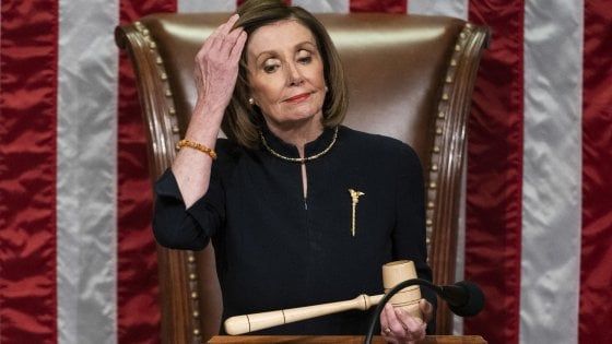 L'attacco di Trump ai dem: "Sono per l'impeachment dal mio primo giorno alla Casa Bianca. Sarò assolto in Senato"