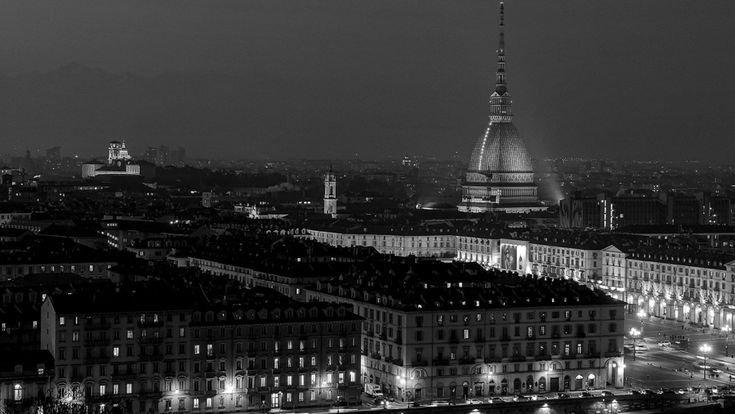 Il delitto dei trent'anni. Una storia nera in tre atti nella notte di Torino 