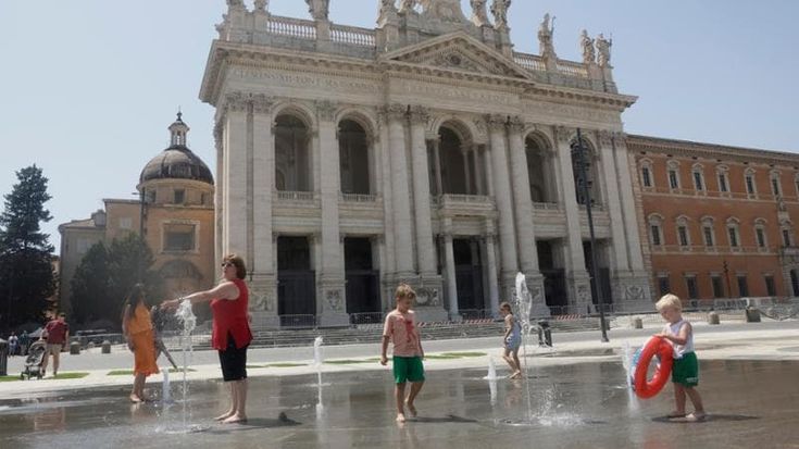 Caldo record a Roma, l’Alessandrino è il quartiere più bollente: asfalto a 60 gradi