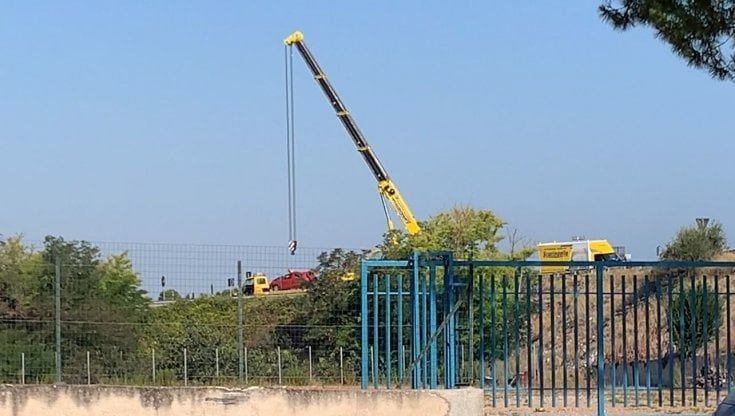 Trani, auto nella scarpata dopo una serata: muore una 21enne, ferita l'amica che era alla guida