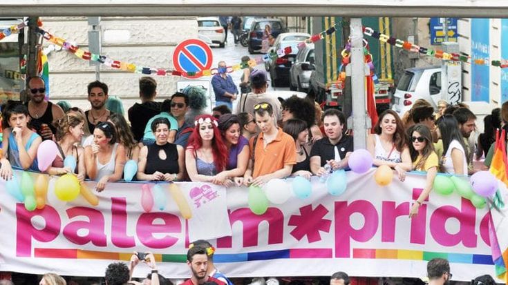 Palermo Pride, sfilata il 21 giugno. Arcigay: “Criminalizzare le famiglie lgbt è un abominio giuridico”