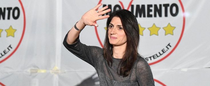 Roma, Raggi trionfa. Torino e Milano, in vantaggio candidati dem. Napoli, pd fuori