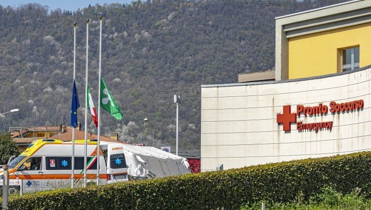 Inchiesta sulla zona rossa di Alzano, indagato ex direttore della sanità lombarda Cajazzo, acquisiti documenti di Brusaferro