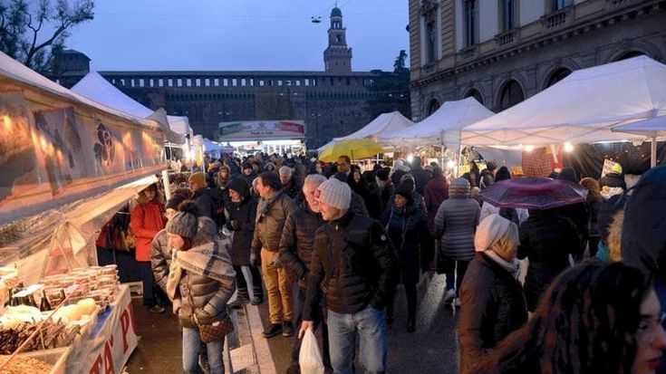 Vin brulè e corsa ai regali: gli Oh Bej! Oh Bej! danno il via alle feste del Natale