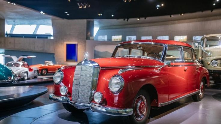 Mercedes celebrates 140 years of history at Auto e Moto d’Epoca with its most prestigious saloons