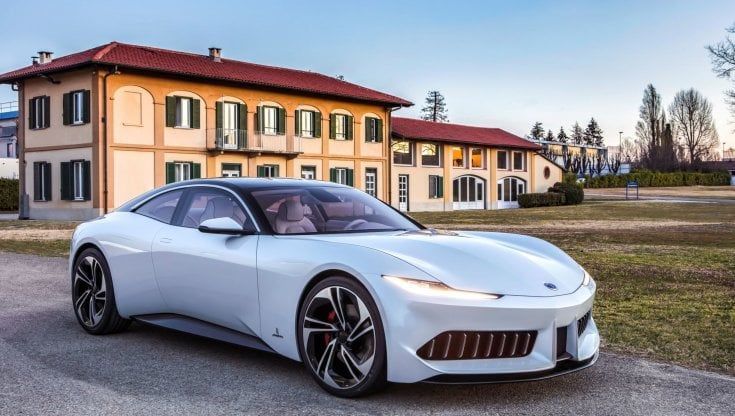 Karma GT, la supercar disegnata da Pininfarina verso il "Compasso d'oro"