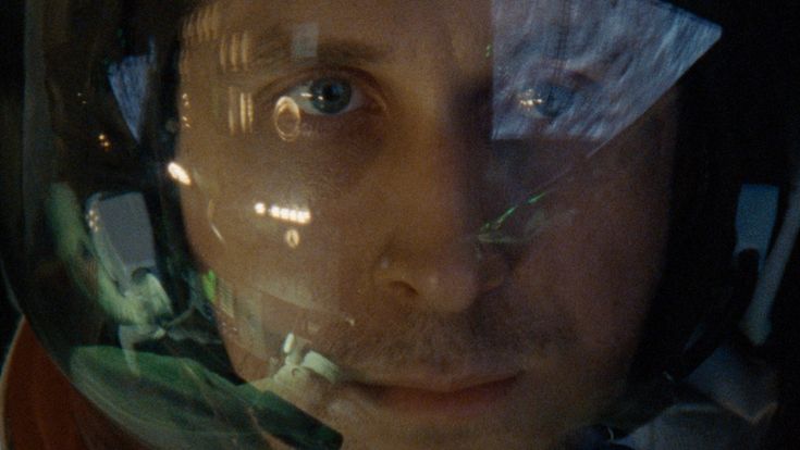 Malinconico Gosling, primo uomo sulla luna di Chazelle 