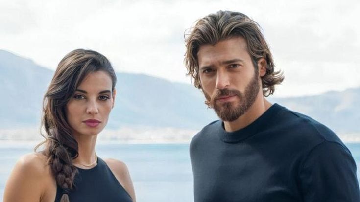 Ascolti tv, ‘Viola come il mare’ batte ‘Mascaria’