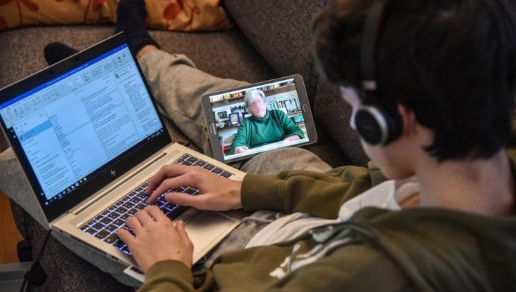 Politecnico, server in tilt per 8mila prenotazioni ai test: "Da domani accessi scaglionati anche online"