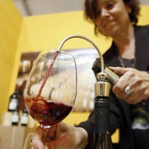 Vinitaly, taglio del nastro con Mattarella: 4mila espositori al “giubileo” del vino italiano
