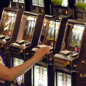 Dalla Regione Emilia Romagna incentivi a chi toglie i videopoker