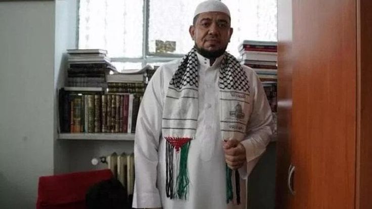 Il 7 ottobre, il denaro e i nuovi legami la posizione dell’imam Shahin si complica