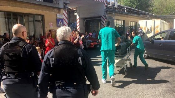 Molinette, pioggia di lettere di trasferimento per le addette alle pulizie che avevano scioperato contro il taglio delle ore