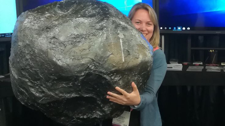 Asteroid Day, l'italiana che disegna le orbite nel cielo: “Stiamo tranquilli ma tanti ancora quelli sconosciuti”