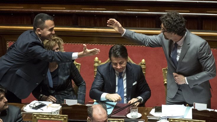 M5S, il correntone degli scontenti tifa Di Battista contro Di Maio