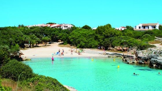  Una vacanza a Minorca, da vivere in riva al mare