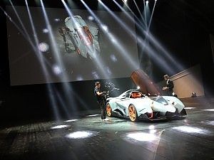 Lamborghini, ecco Egoista - Fotola supercar del cinquantenario