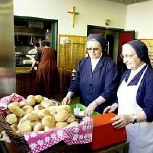 Estate, la mensa della Caritas si appella ai volontari 
