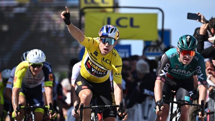 Delfinato, Van Aert vince in volata anche la quinta tappa