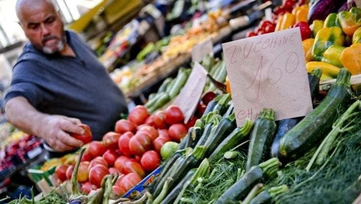 Meno fruttivendoli, più negozi online: a Genova la crisi infinita dei negozi di vicinato