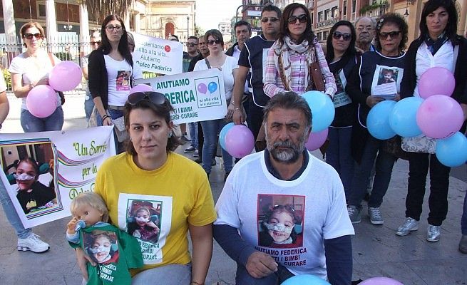 Scende in piazza il popolo pro Stamina<br />"Abbiamo diritto di scegliere come curarci"