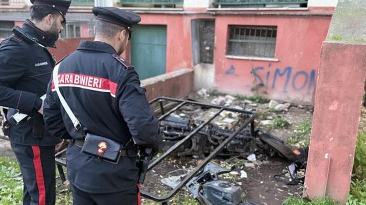 Stretta dei carabinieri al Quarticciolo, dove lo spaccio vale 25mila euro al giorno: nove arresti