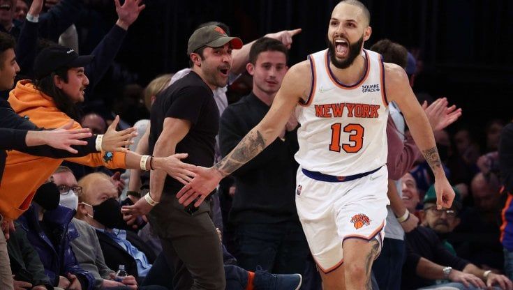 Basket, Nba: Golden State cade ancora. Phoenix vince e si prende la vetta a Ovest