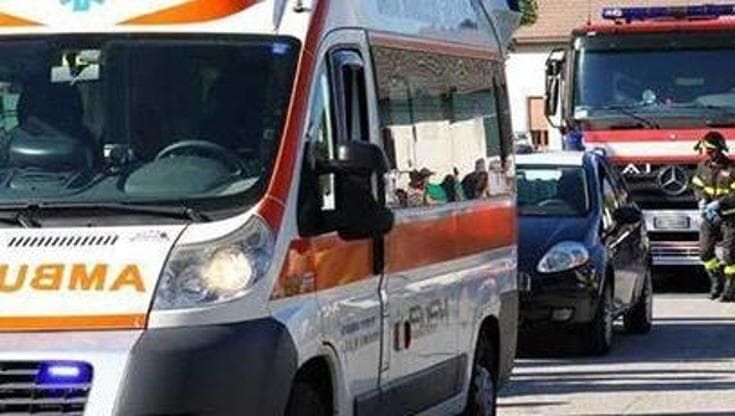 Esce fuori strada con la moto: morta una cinquantenne nel Palermitano